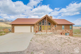 Photo 2 for 495 W Buttercup Ln #30