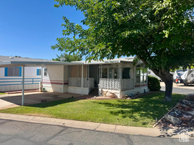 Photo 3 for 1160 E Telegraph St #59