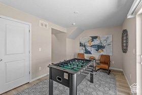 Photo 4 for 336 N Broadway Dr #1019