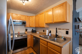 Photo 5 for 1646 W Madison Ridge Ln