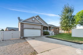 Photo 2 for 4521 S Tarlton Cir