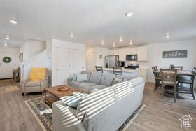 Photo 4 for 364 N Navigator Ct
