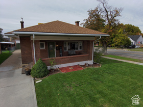 Photo 2 for 2605 Van Buren Ave