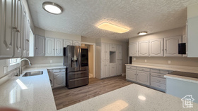 Photo 4 for 419 Edgehill Dr