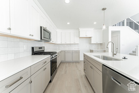 Photo 5 for 956 N Banner Dr #620