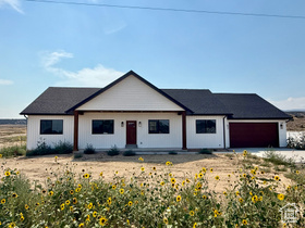 Photo 3 for 631 N 4250 West