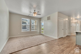 Photo 6 for 1834 W Newcastle Ln #E204