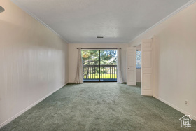 Photo 2 for 1460 E Highland Cove Ln #223