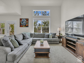Photo 4 for 1643 W Beamon St #38