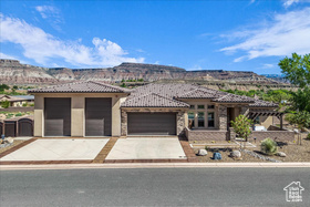 Photo 2 for 470 E Entrada Dr