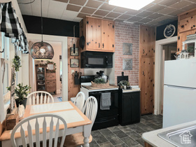 Photo 6 for 240 N Carbon Ave