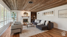 Photo 5 for 1275 E Lavon Dr