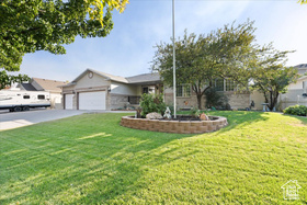 Photo 3 for 9182 S Wisteria Way