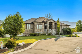 Photo 3 for 1619 Galbraith Ln