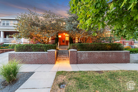 Photo 3 for 219 E 8th Ave