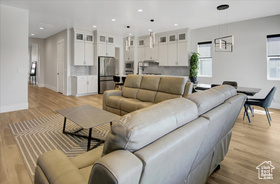 Photo 5 for 1611 W Laurel Chase Dr