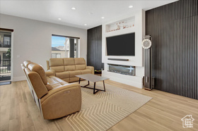 Photo 3 for 1611 W Laurel Chase Dr