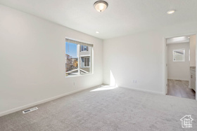 Photo 4 for 328 N Broadway Dr #1020