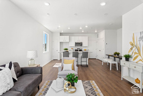 Photo 5 for 230 E Halls Creek Rd #106