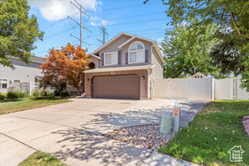 Photo 3 for 1441 Bridgeview Dr