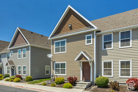 Photo 2 for 176 W Finlay Dr