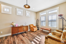 Photo 4 for 5246 N Oldgate Rd