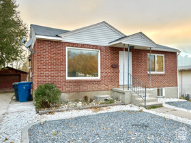 Photo 3 for 4075 Jefferson Ave