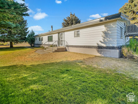 Photo 2 for 1055 N St Rd 10