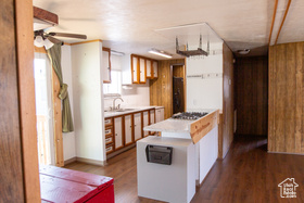Photo 5 for 1500 N Angel St #64
