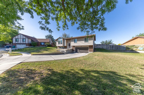 Photo 3 for 228 E Golden Willow Cir