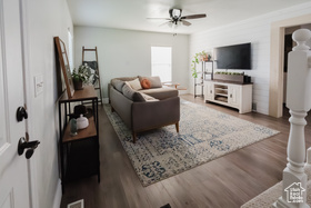 Photo 4 for 212 N Aparicio Dr