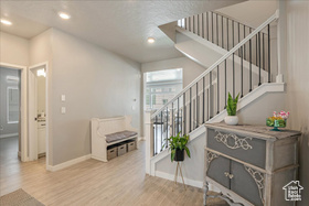 Photo 6 for 102 E Hidden Creek Way