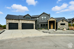 Photo 2 for 1918 S Oak Cir