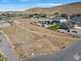 2233 E Flat Top Rd MLS #2102948