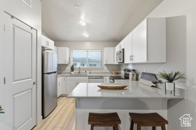 Photo 5 for 1167 E Telegraph St #B305