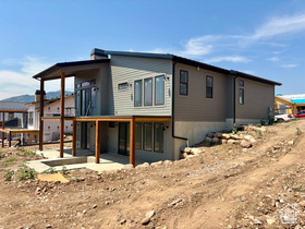 Photo 3 for 4781 E Howe Dr #240