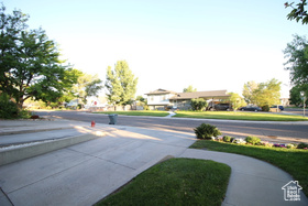 Photo 6 for 665 E Bristlecone Ln