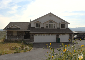 Photo 1 for 8927 Pineview Dr
