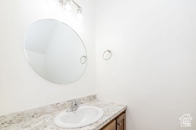 Photo 4 for 811 E Highland Way #2