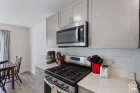 Photo 2 for 37 N Wayne Way
