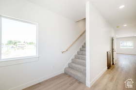 Photo 3 for 811 E Highland Way #1