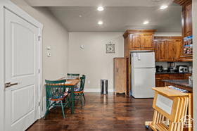 Photo 6 for 106 W Spring Hill Way