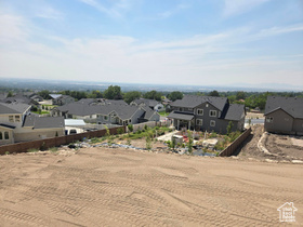 Photo 4 for 3033 N Mountain Rd