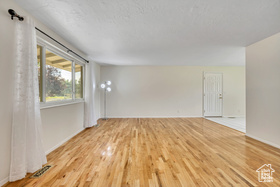 Photo 4 for 841 E Newbold Cir