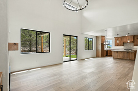 Photo 4 for 2773 W Rock Ridge Rd