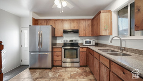 Photo 5 for 8919 W Helen Cir
