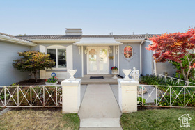 Photo 2 for 1110 S Oak Hills Way