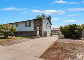 Photo 4 for 475 W 2400 South