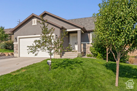 Photo 3 for 346 S Red Rock Dr