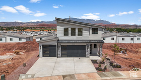 Photo 3 for 1033 E Coyote Crest Dr